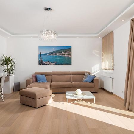 Design Apartment Opatija Bagian luar foto