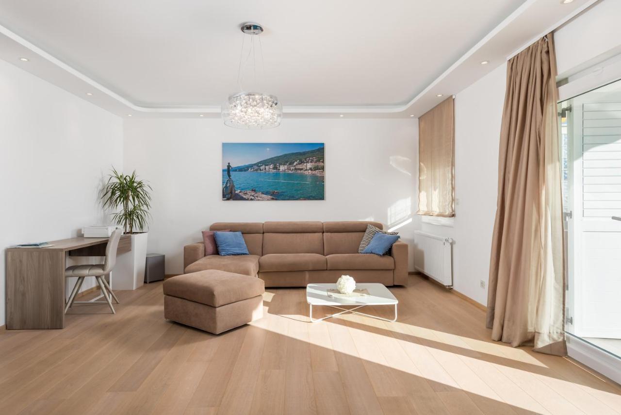 Design Apartment Opatija Bagian luar foto