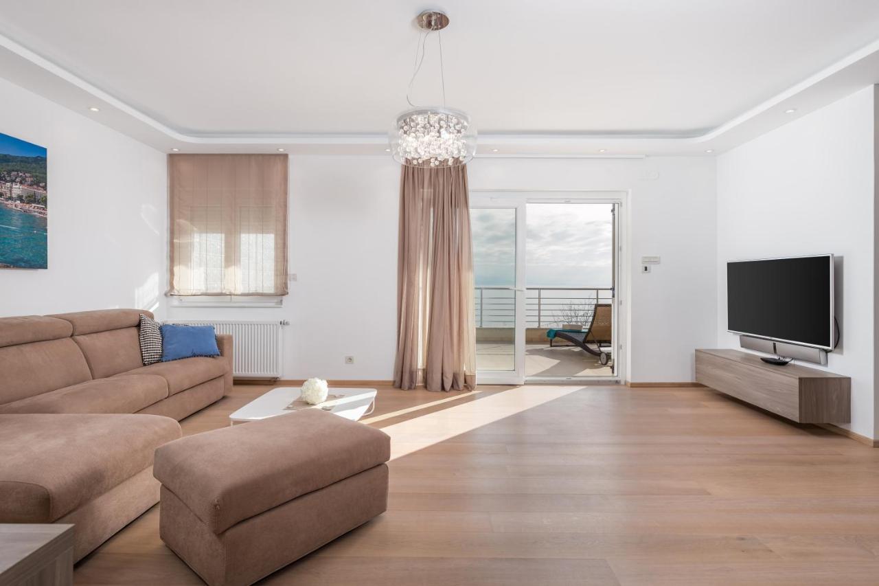 Design Apartment Opatija Bagian luar foto